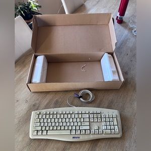 ⌨️ Vintage MEMOREX Spill Proof Keyboard TS1100